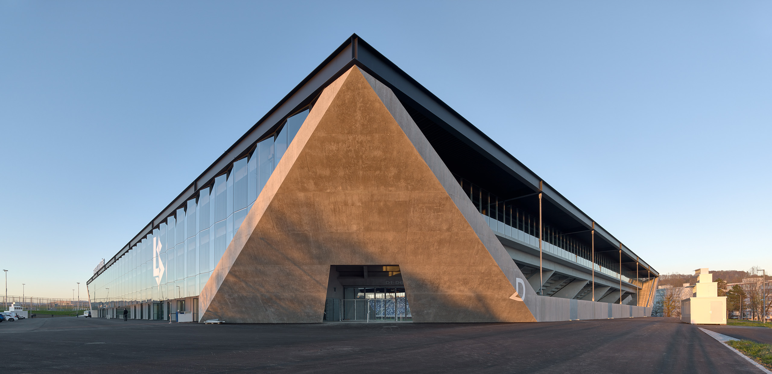 Stade de la Tuilière, Lausanne